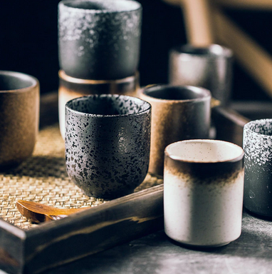 Керамические чайные чашки